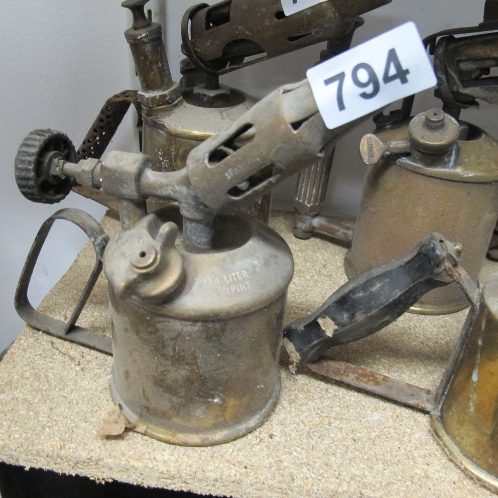 Lot 794: A Vintage Swedish Optimus Brass Paraffin Blow Torch