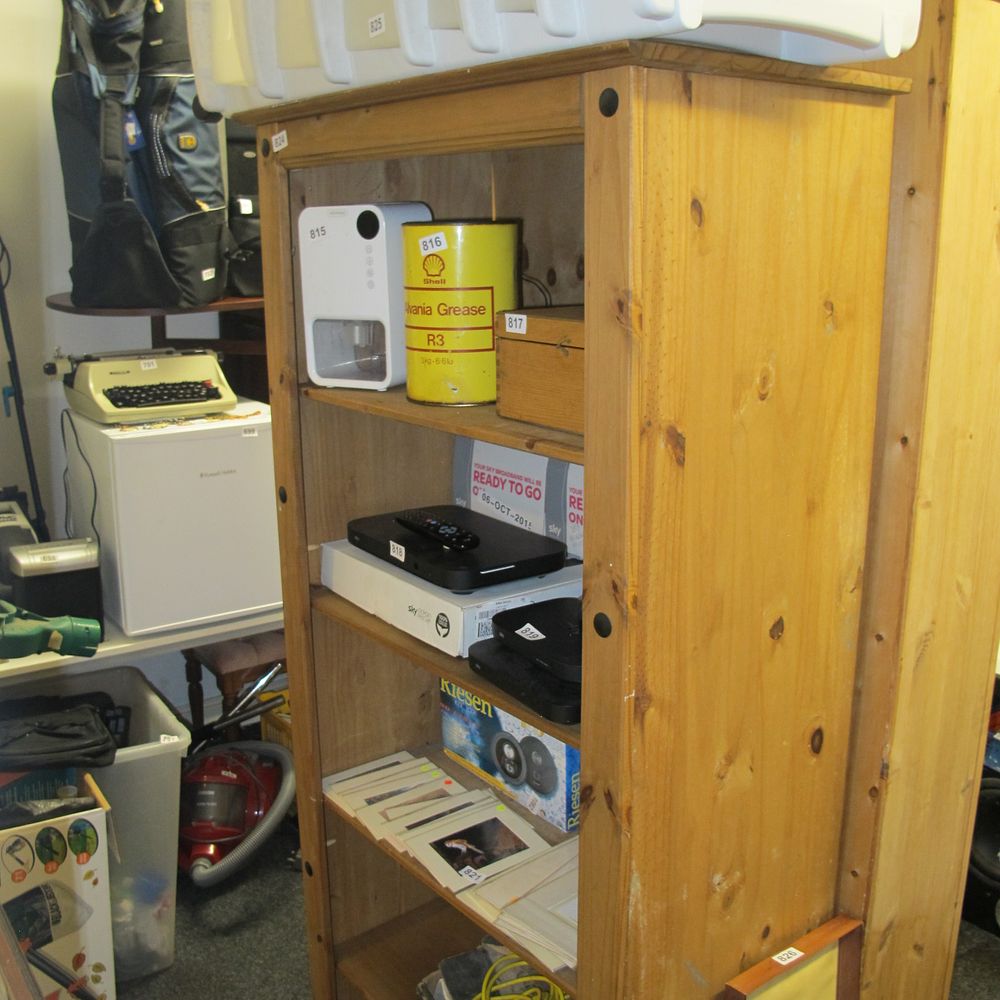 Lot 824: A Pine Open Shelving Unit
