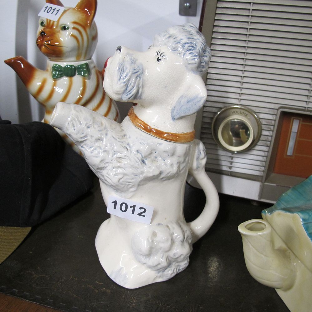 Lot 1012: Vintage Ceramic Begging Poodle Pitcher or Creamer