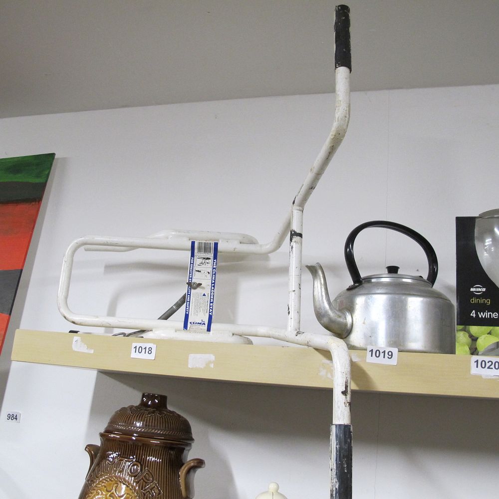 Lot 1018: A Clima Ladder Stay