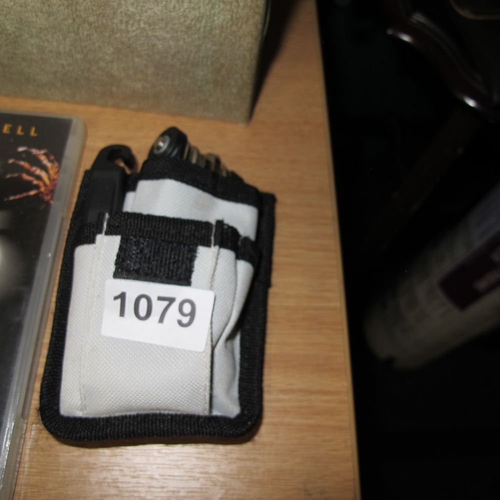 Lot 1079: Bell Cycling Bike Tool Kit Pouch