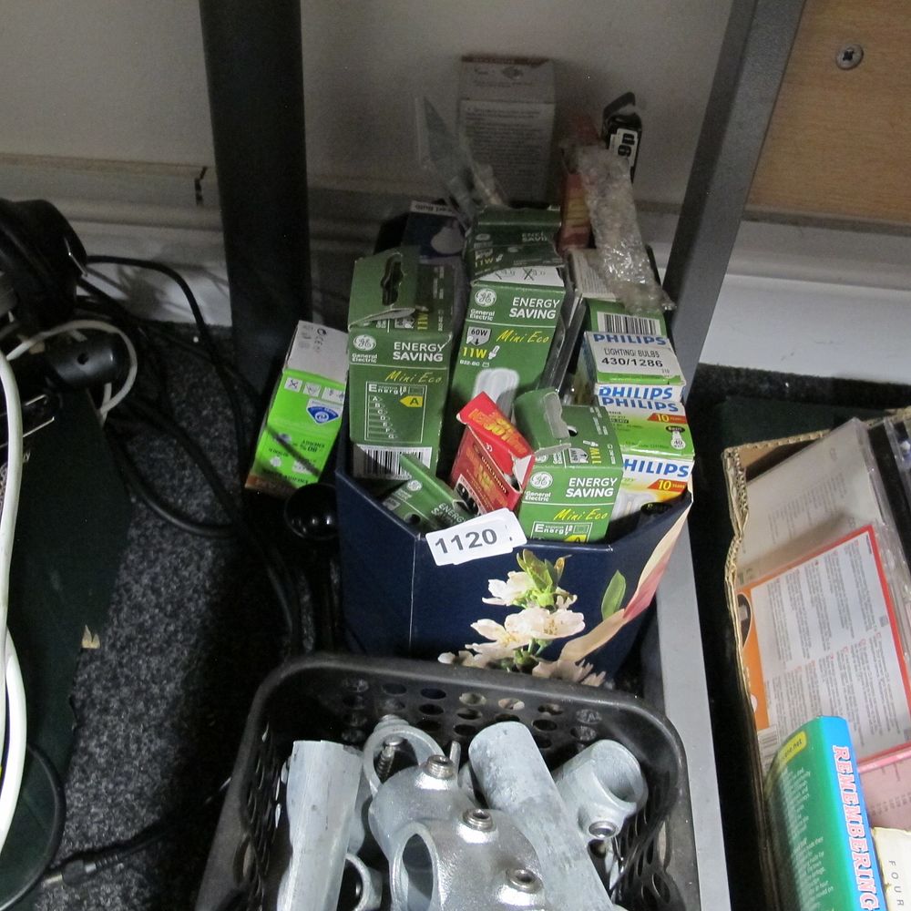 Lot 1120: A Collection of Modern Energy-Saving Light Bulbs by...