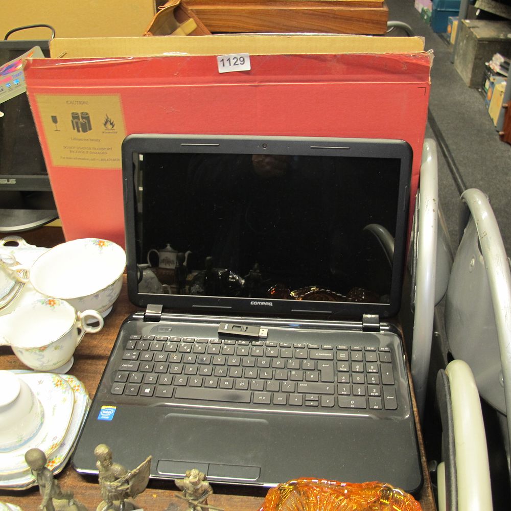 Lot 1129: compaq Laptop with Intel Inside and 2GB USB...