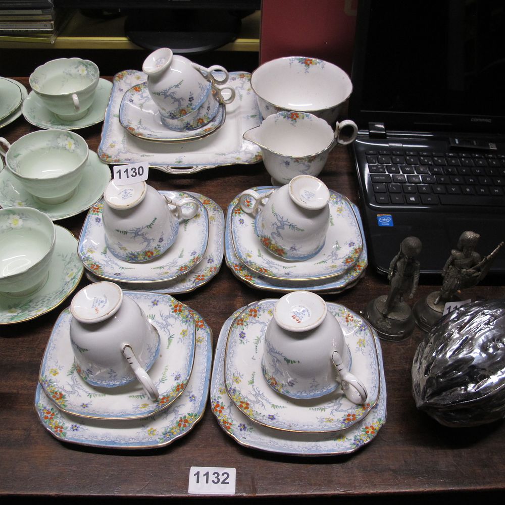 Lot 1130: A Collection of 1930's Art Deco English Sutherland...