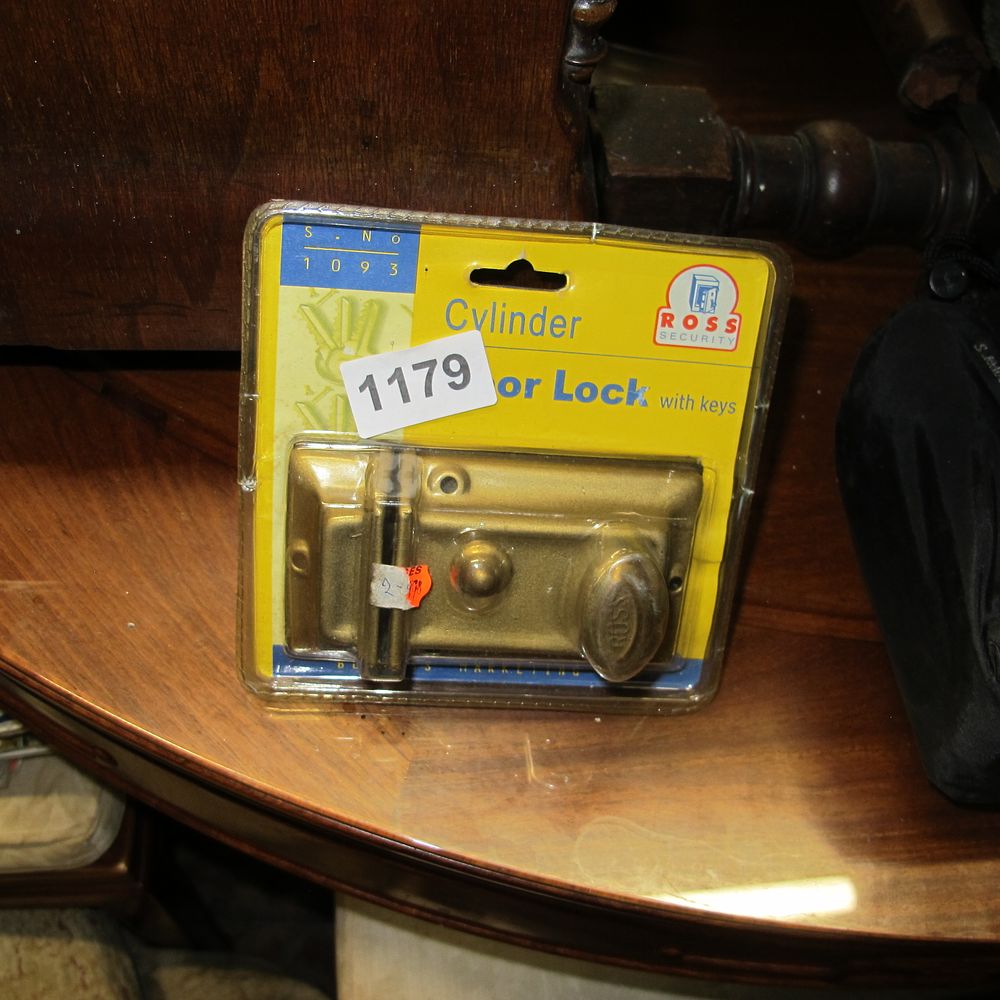 Lot 1179: ROSS SECURITY Brass-Toned Night Latch Cylinder Door Lock