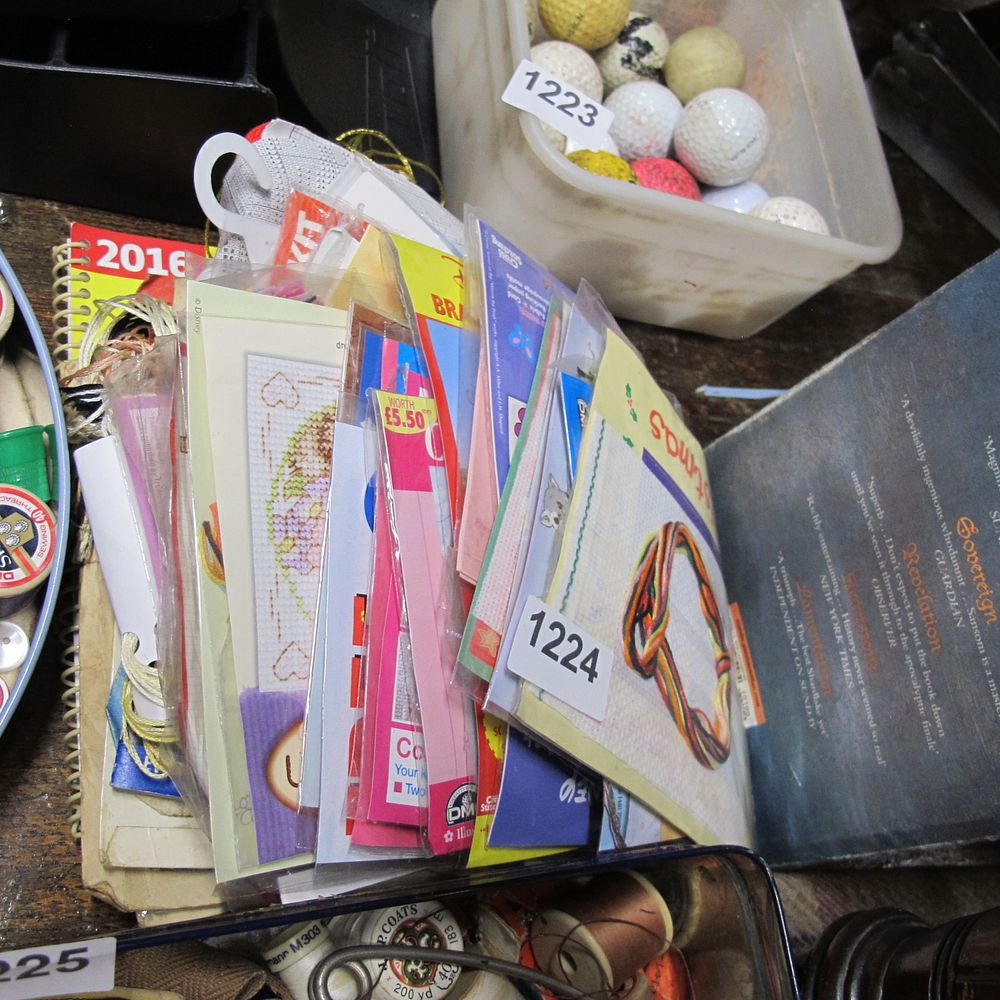 Lot 1224: seamstress items