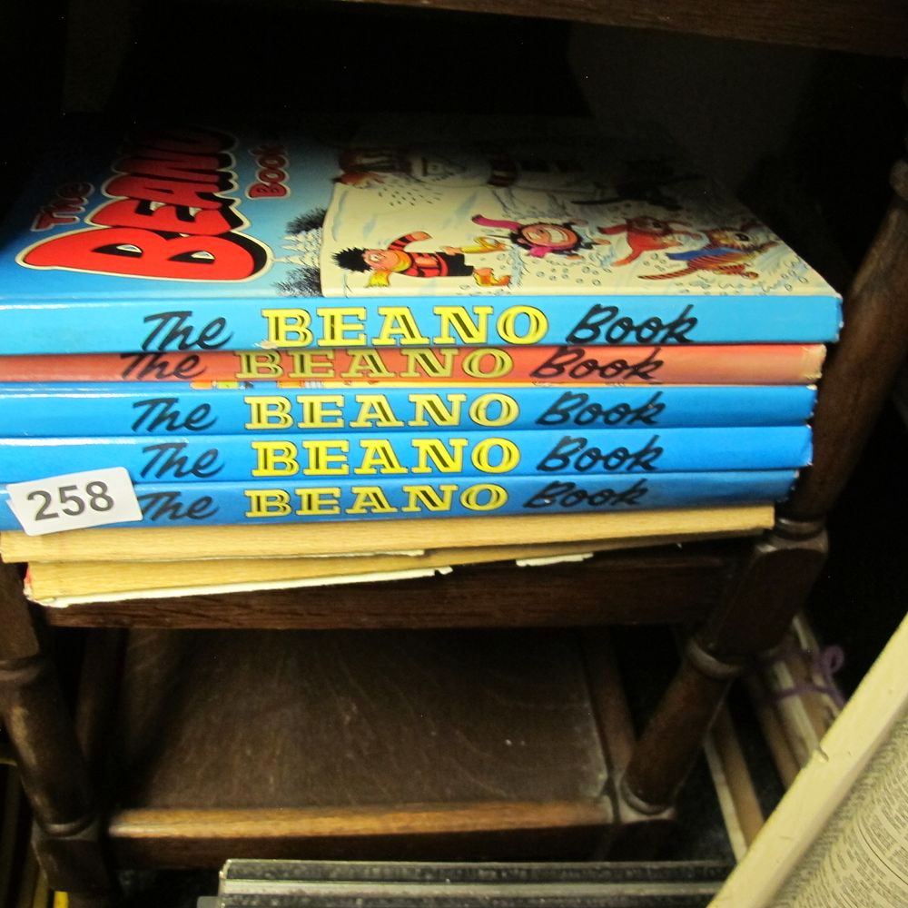 Lot 258: Anon. A Collection of Volumes of The Beano...