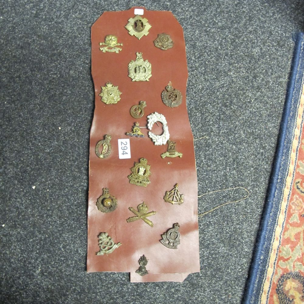 Lot 294: United Kingdom and Commonwealth, Military Cap Badge and...