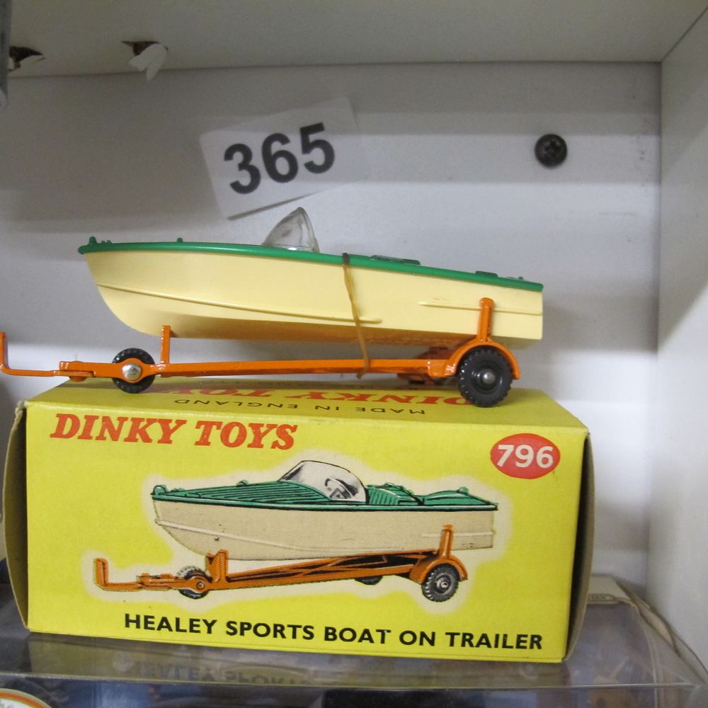 Lot 365: Dinky Toys, Healey Sports Boat on Trailer No....