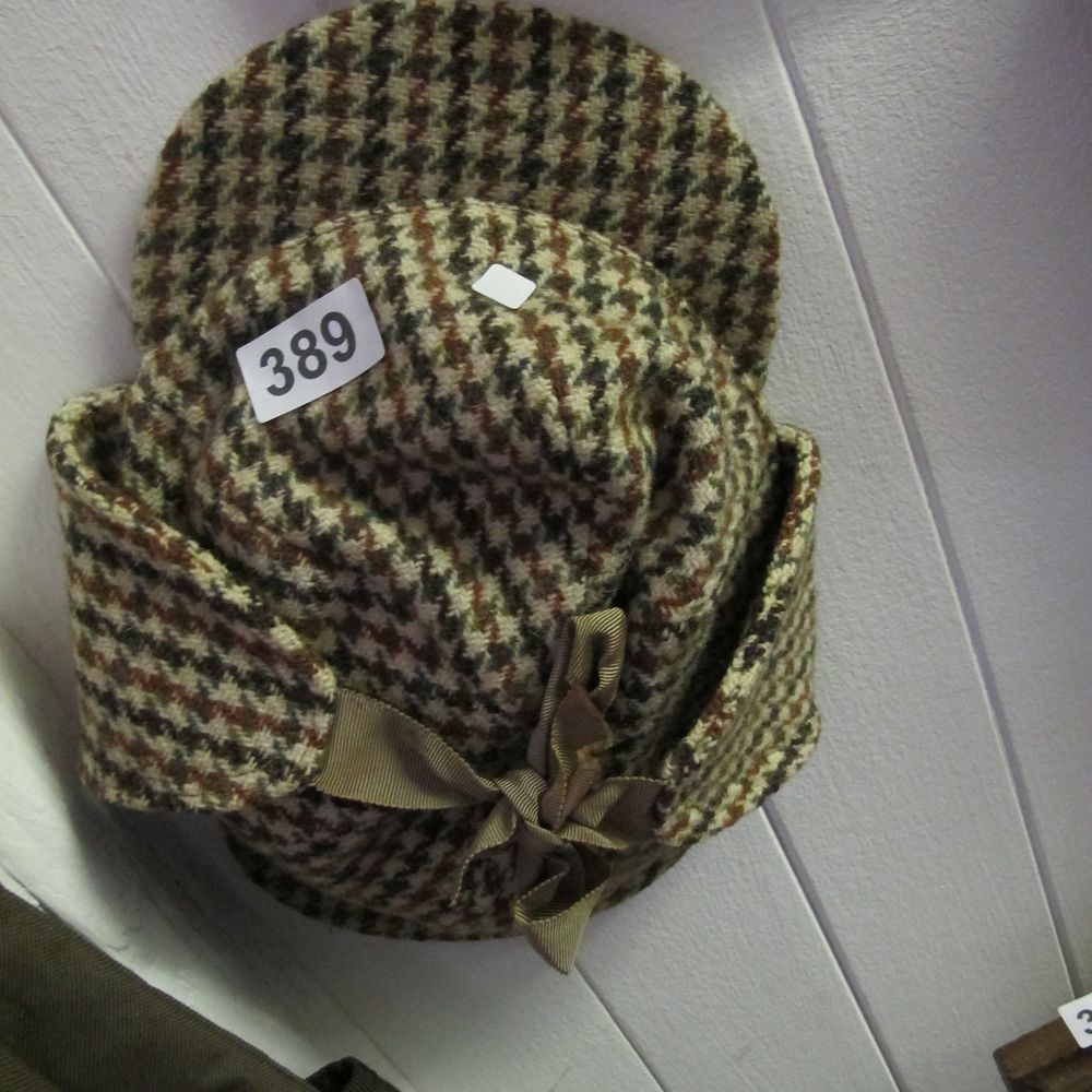 Lot 389: Vintage Deerstalker Hat, Houndstooth Wool Tweed, Sherlock Holmes...