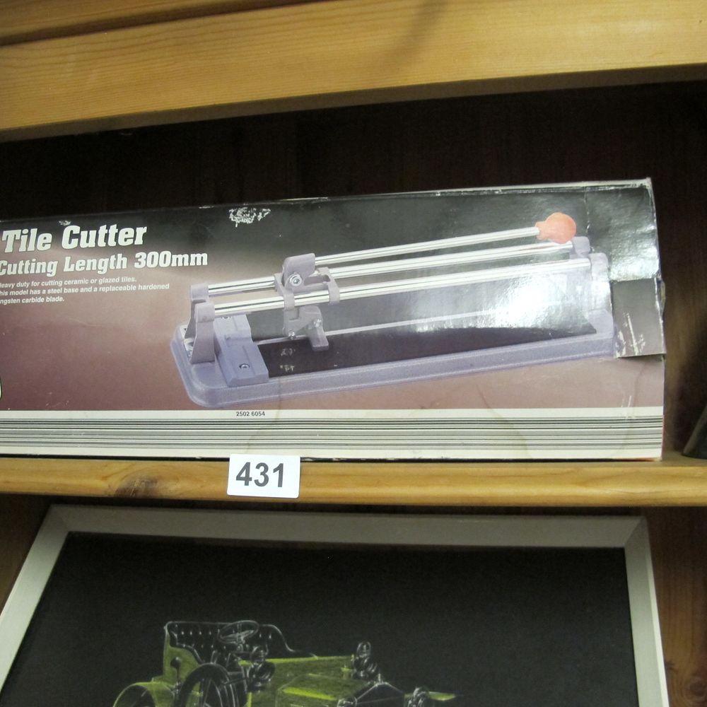 Lot 431: tile cutter