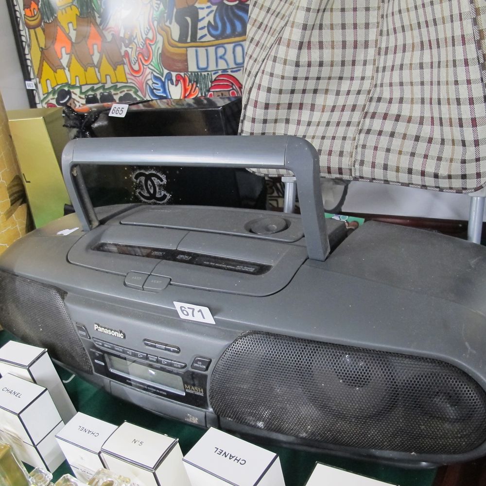 Lot 671: Panasonic RX-DT680 Portable Stereo CD System, Circa 1990