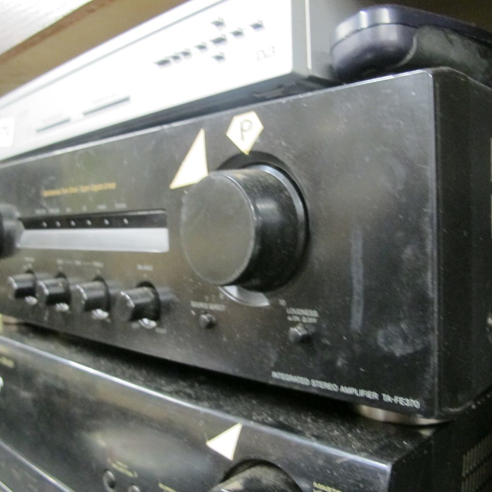Lot 680: Sony Integrated Stereo Amplifier, 70W per channel