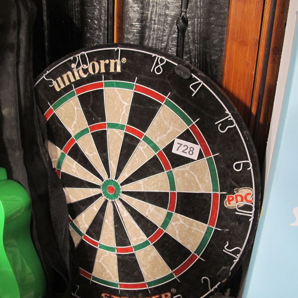 Lot 728: Unicorn Striker PDC Endorsed Bristle Dartboard, Championship Quality,...