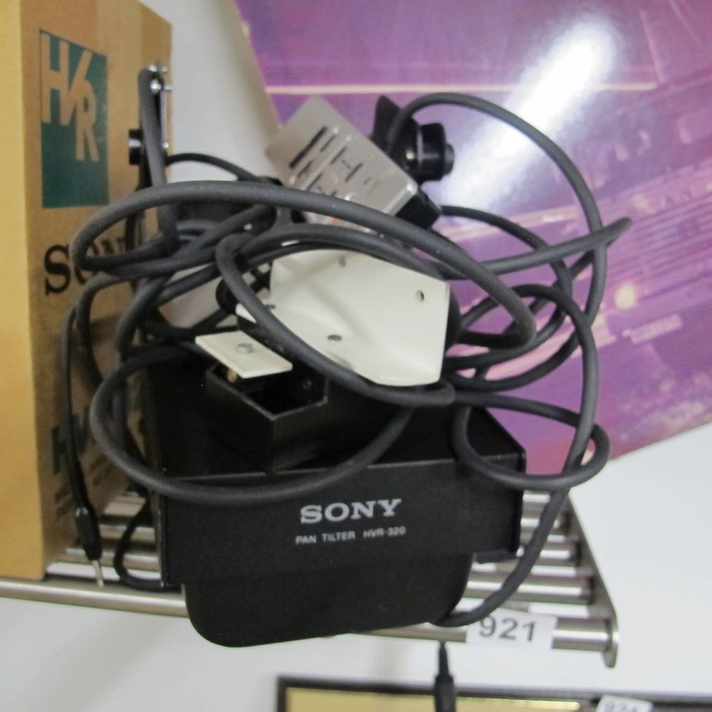 Lot 921: Sony HVR-320 Pan Tilter Remote Camera Mount System