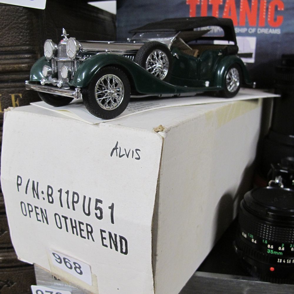 Lot 968: Franklin Mint 1938 Alvis 4.3 Litre Cabriolet 1:24...