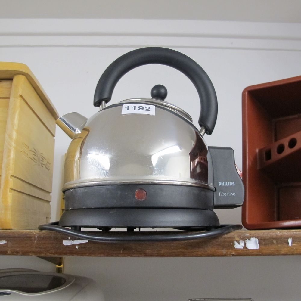 Lot 1192: Philips Filterline Electric Kettle, Polished Stainless Steel Dome...