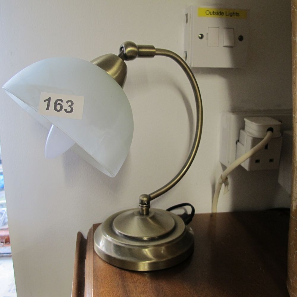 Lot 163: Elegant Designs Mini Modern Bankers Desk Lamp