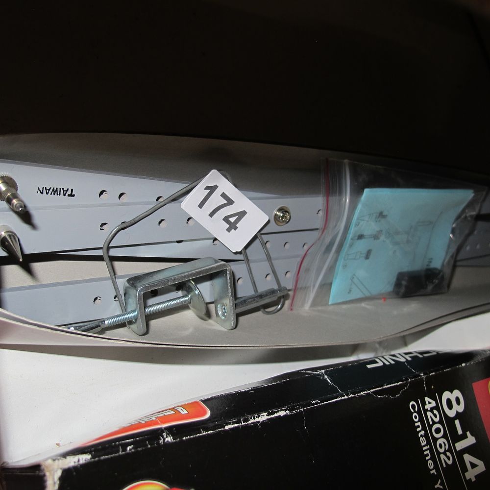 Lot 174: tech drawing multi rule set