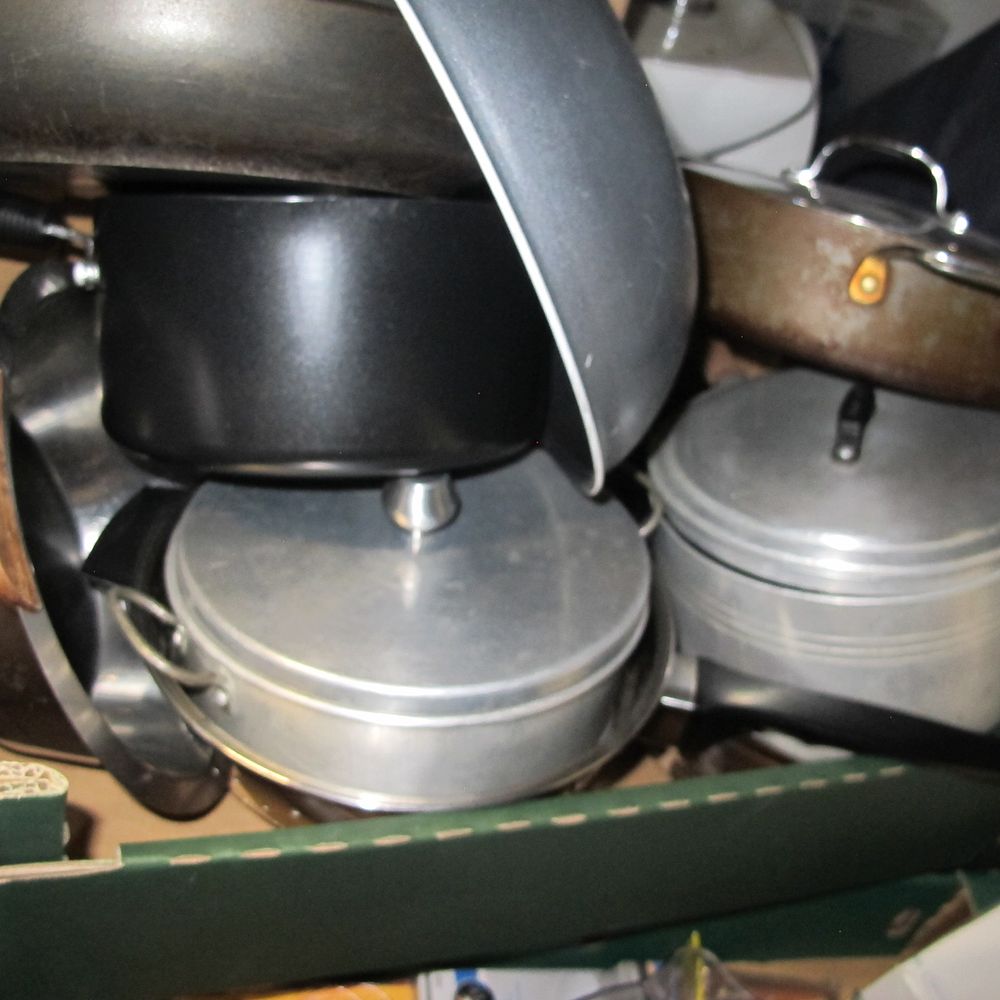 Lot 290: An Assortment of Various Cookware