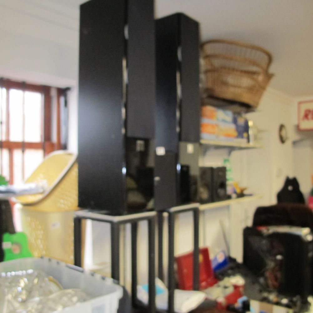 Lot 296: A Pair of Modern Floor-Standing Tower Speakers