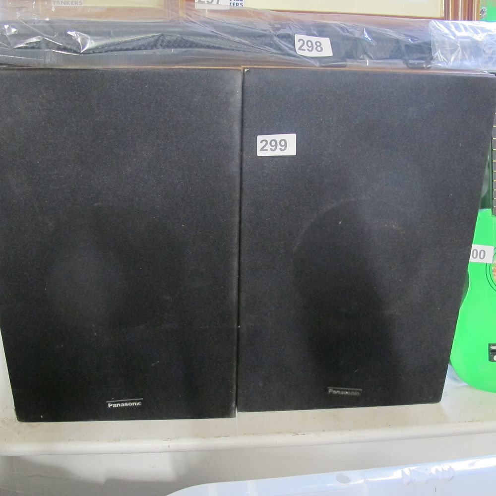 Lot 299: A Pair of Panasonic Bookshelf Speakers