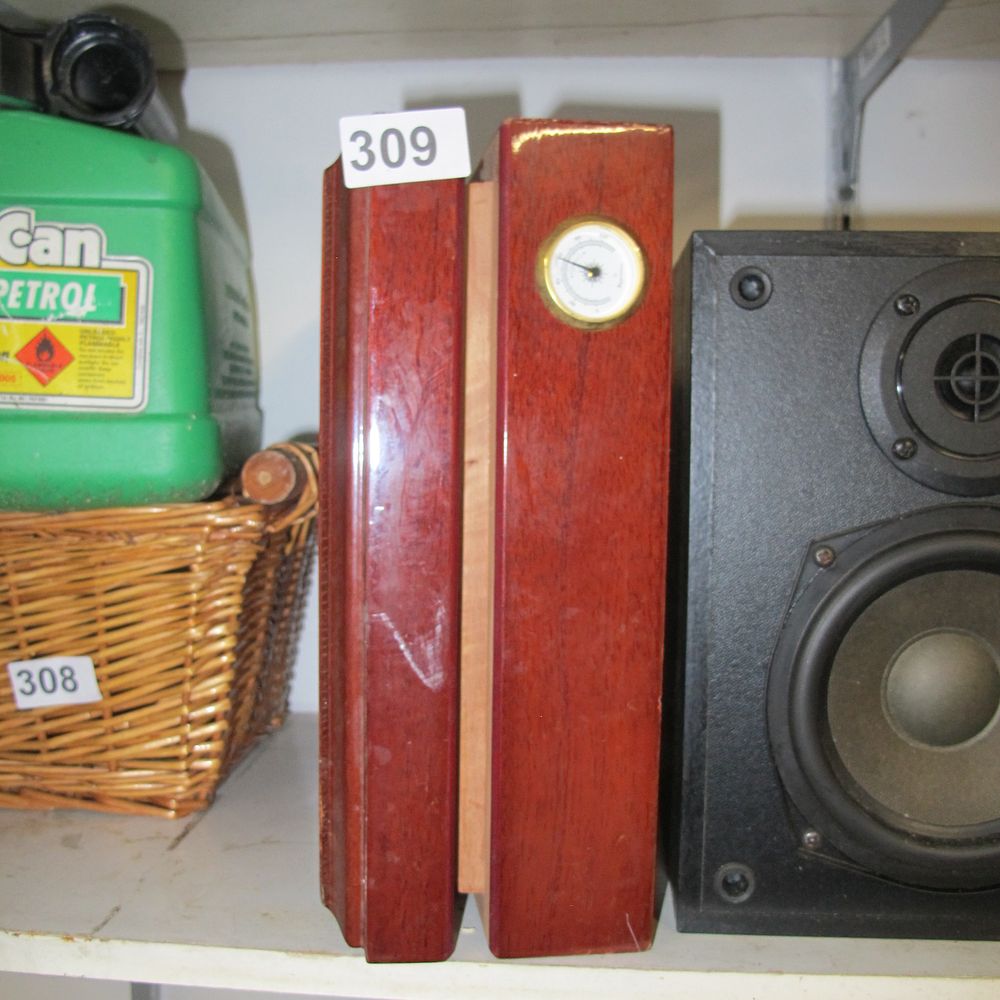 Lot 309: storage box