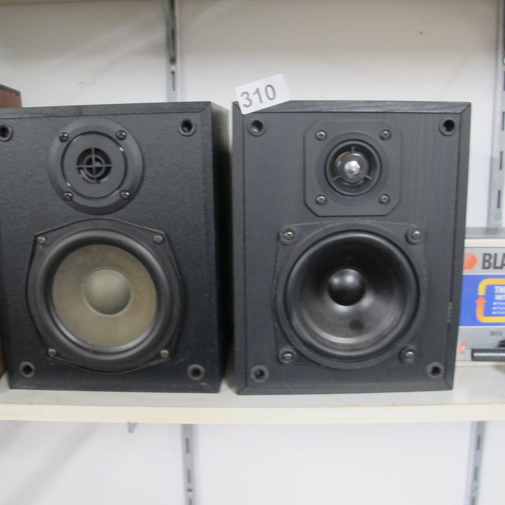 Lot 310: A Pair of Wharfdale Bookshelf Speakers