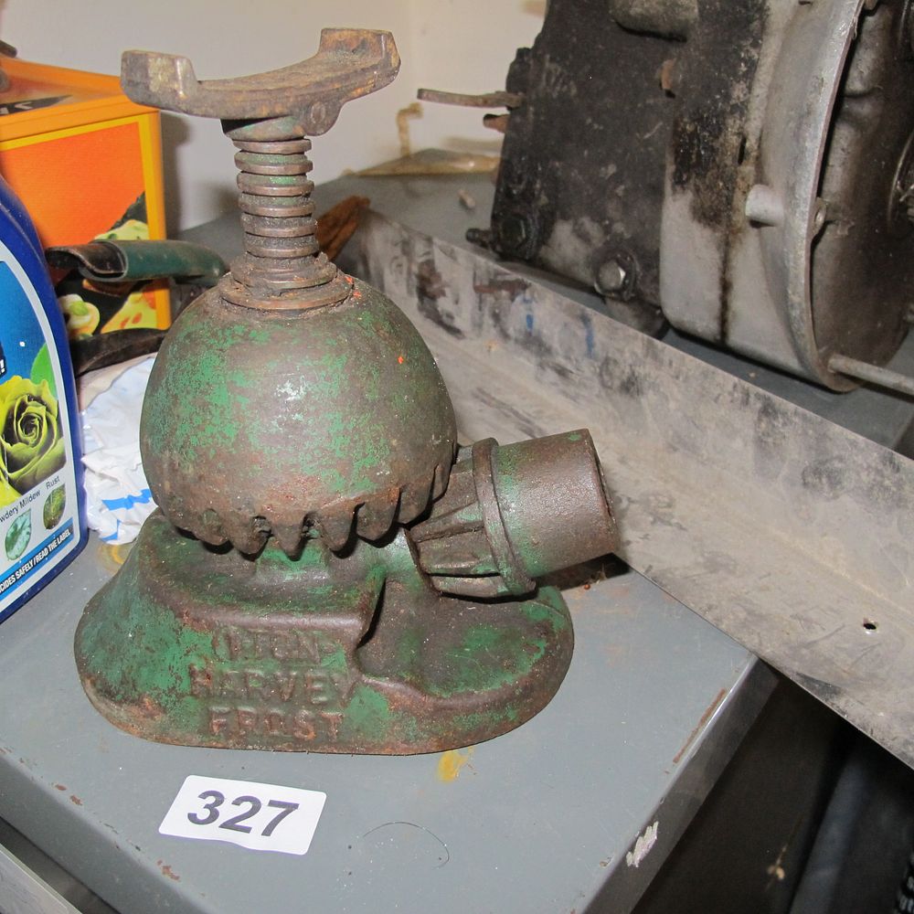 Lot 327: Vintage Harvey Frost Cracker Jack Mechanical Screw Jack