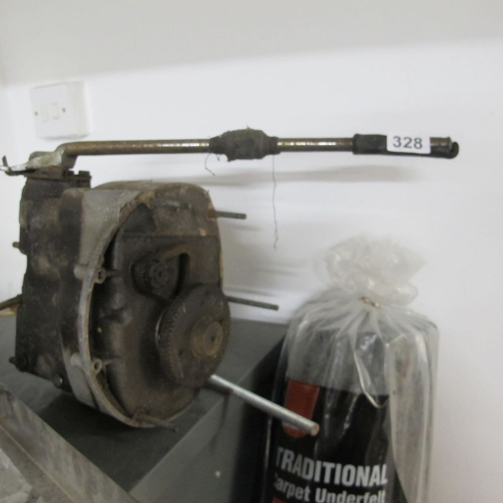 Lot 328: A Vintage Industrial Mechanical Assembly 