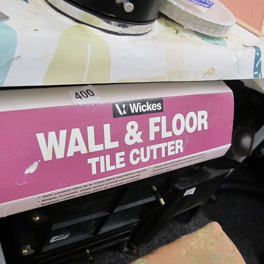Lot 400: Wickes Wall and Floor Tile Cutter