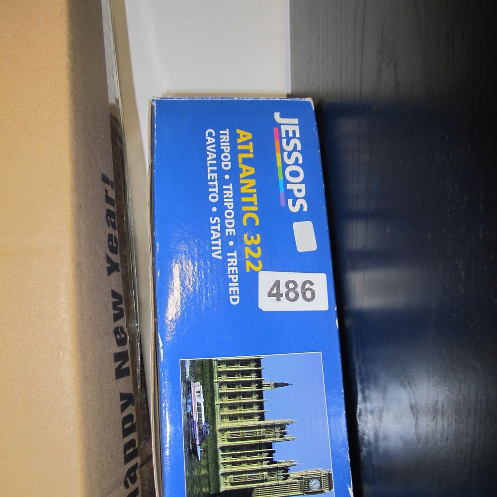 Lot 486: Jessops Atlantic 322 Camera Tripod in Original Box