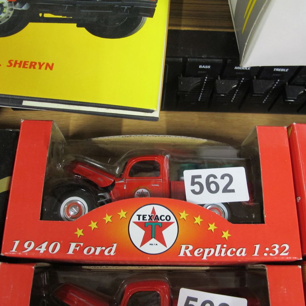 Lot 562:  Texaco Old Timer Collection 1:32 Scale Die-Cast Replica
