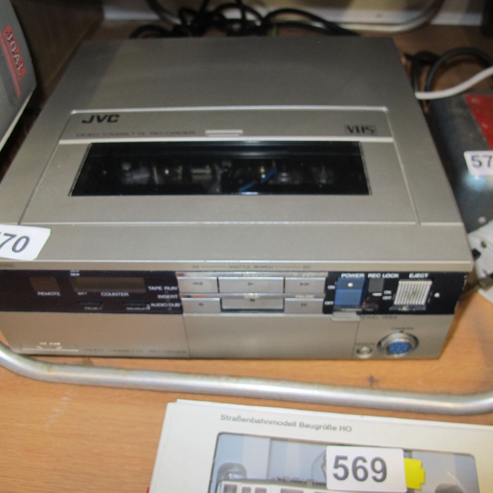 Lot 570: JVC HR-2650U Portable VHS Video Cassette Recorder