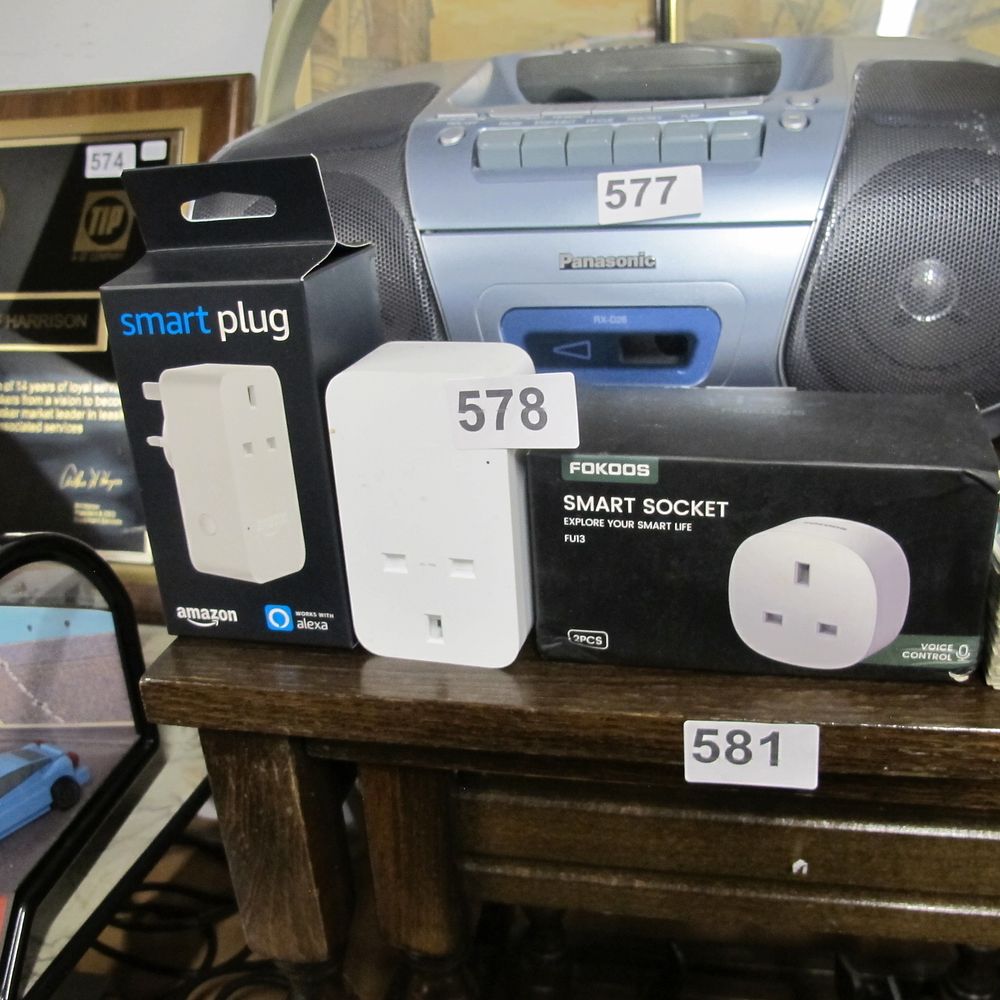 Lot 578: 1 x Amazon smart plug & 2 x...