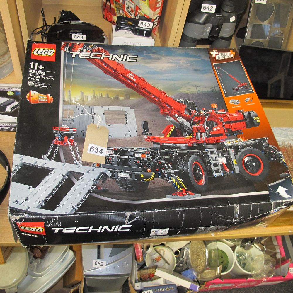 Lot 634: LEGO Technic Rough Terrain Crane 42082