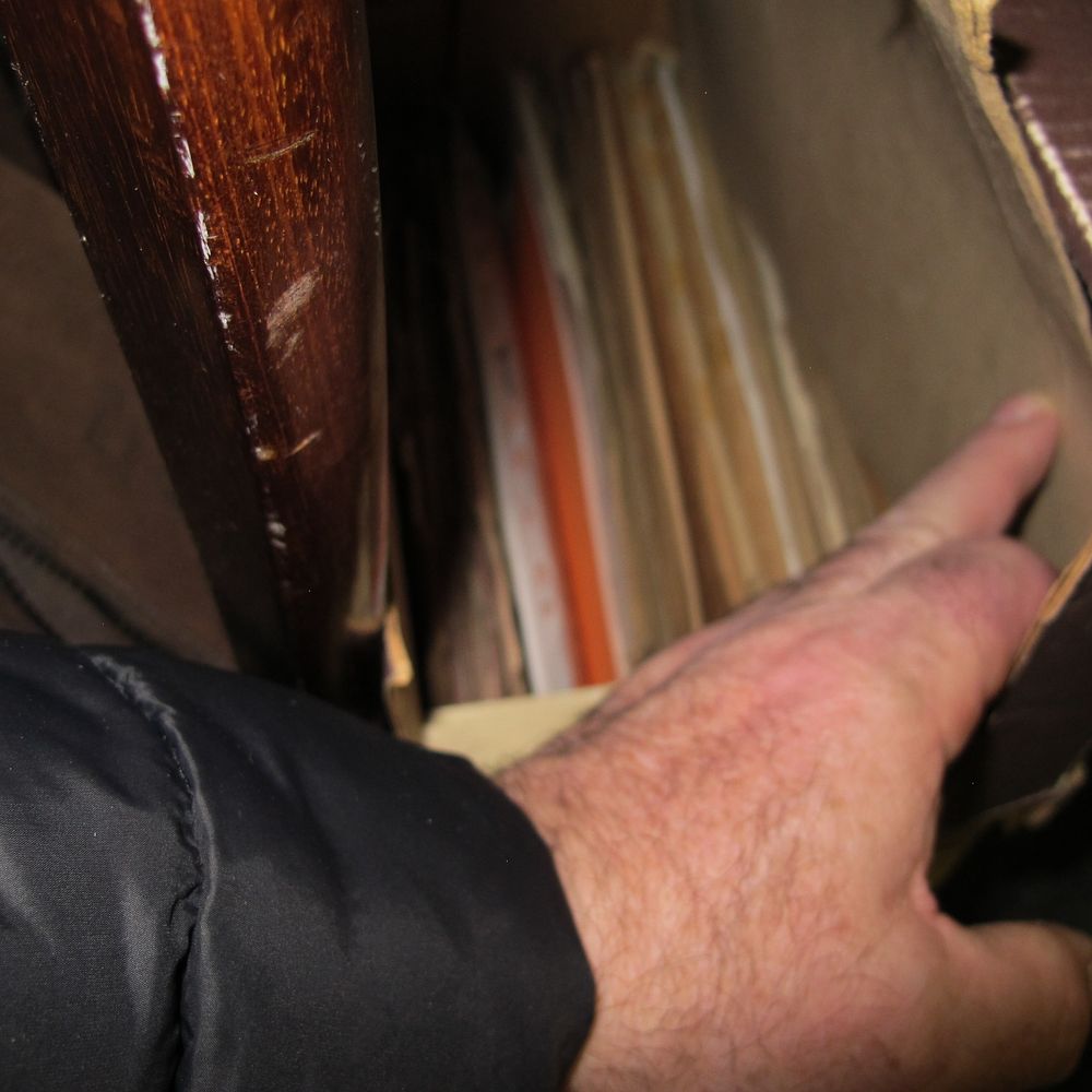 Lot 672: A Collection of Vintage Periodicals and Ephemera