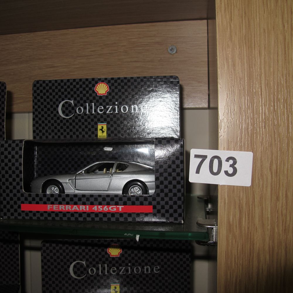 Lot 703: A Maisto Shell Collezione Ferrari Die-Cast Model Car