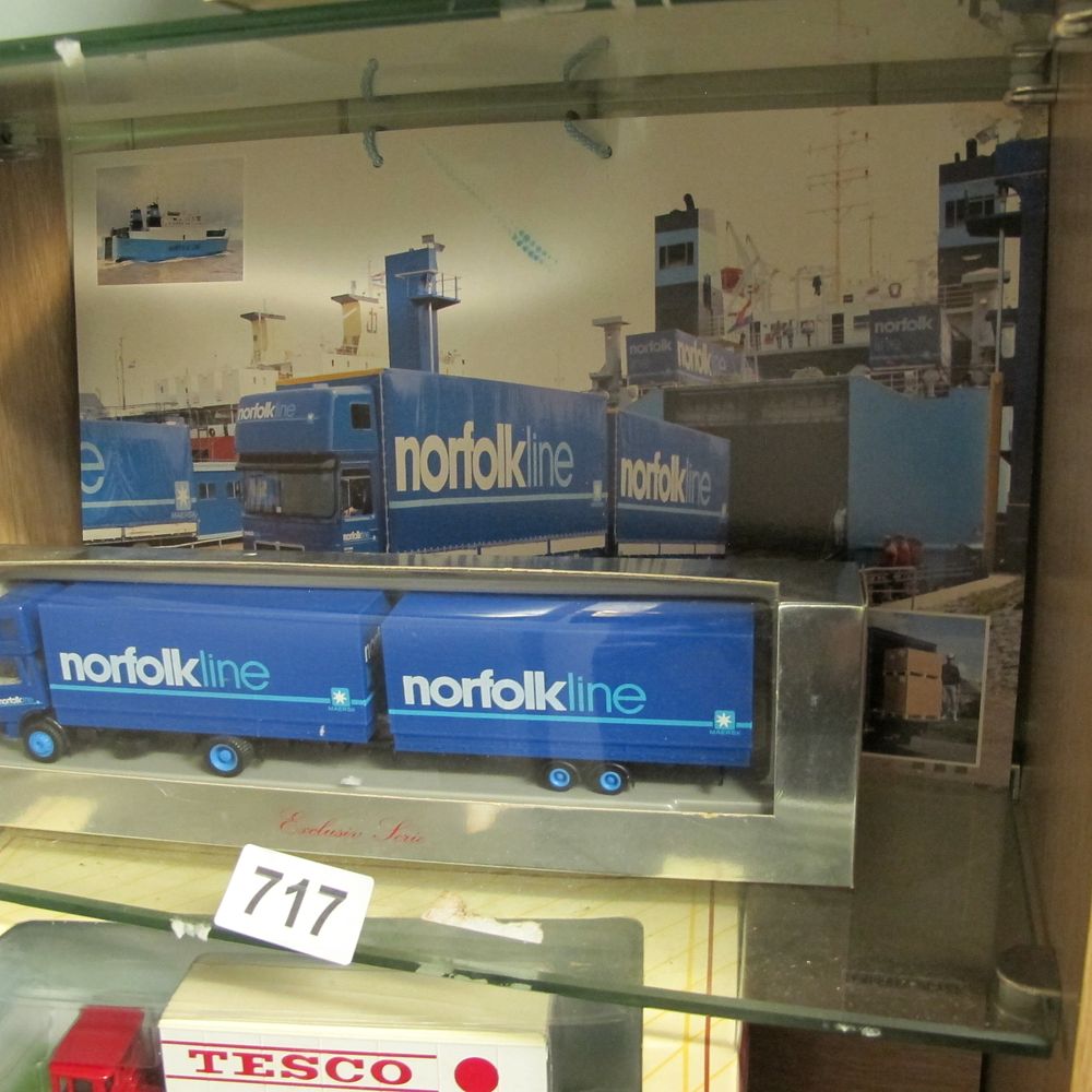 Lot 717: Herpa Exclusiv Serie 1:87 Scale MAN Truck and...