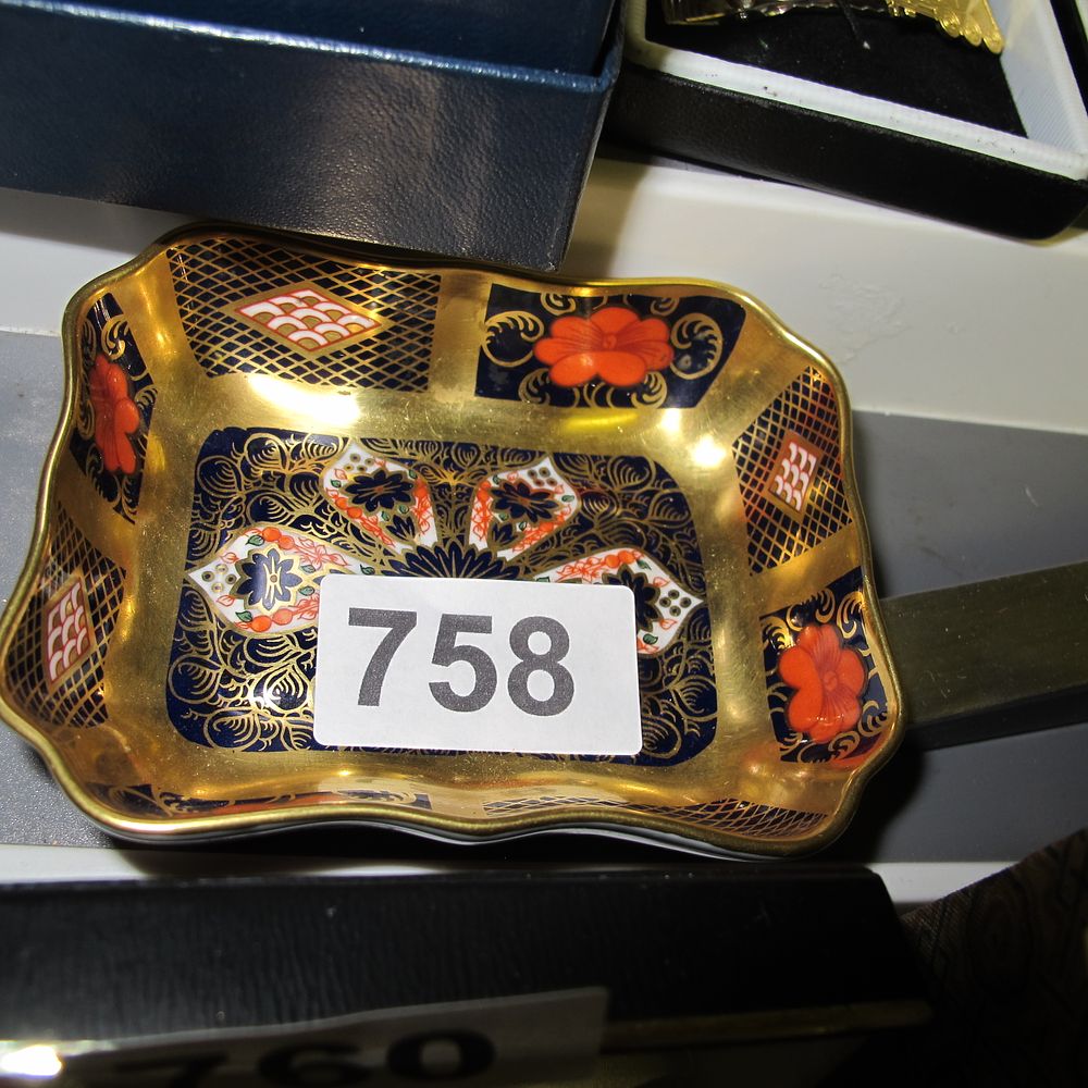 Lot 758: Royal Crown Derby Old Imari 1128 Pattern Rectangular...