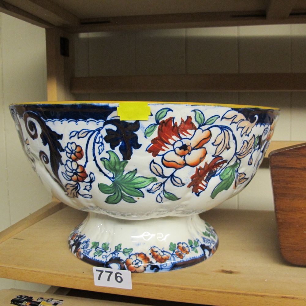 Lot 776: Amherst Japan Pattern Ironstone Pedestal Bowl