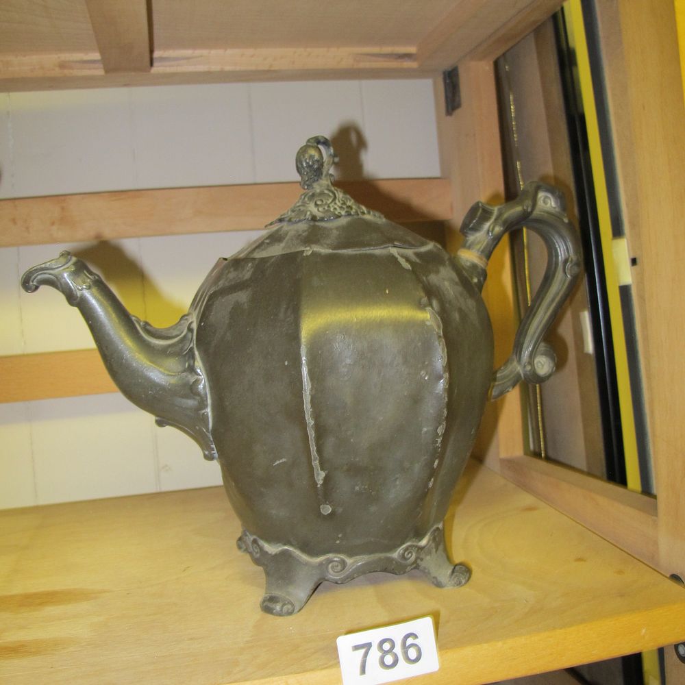 Lot 786: A 19th Century Sheffield Pewter Teapot