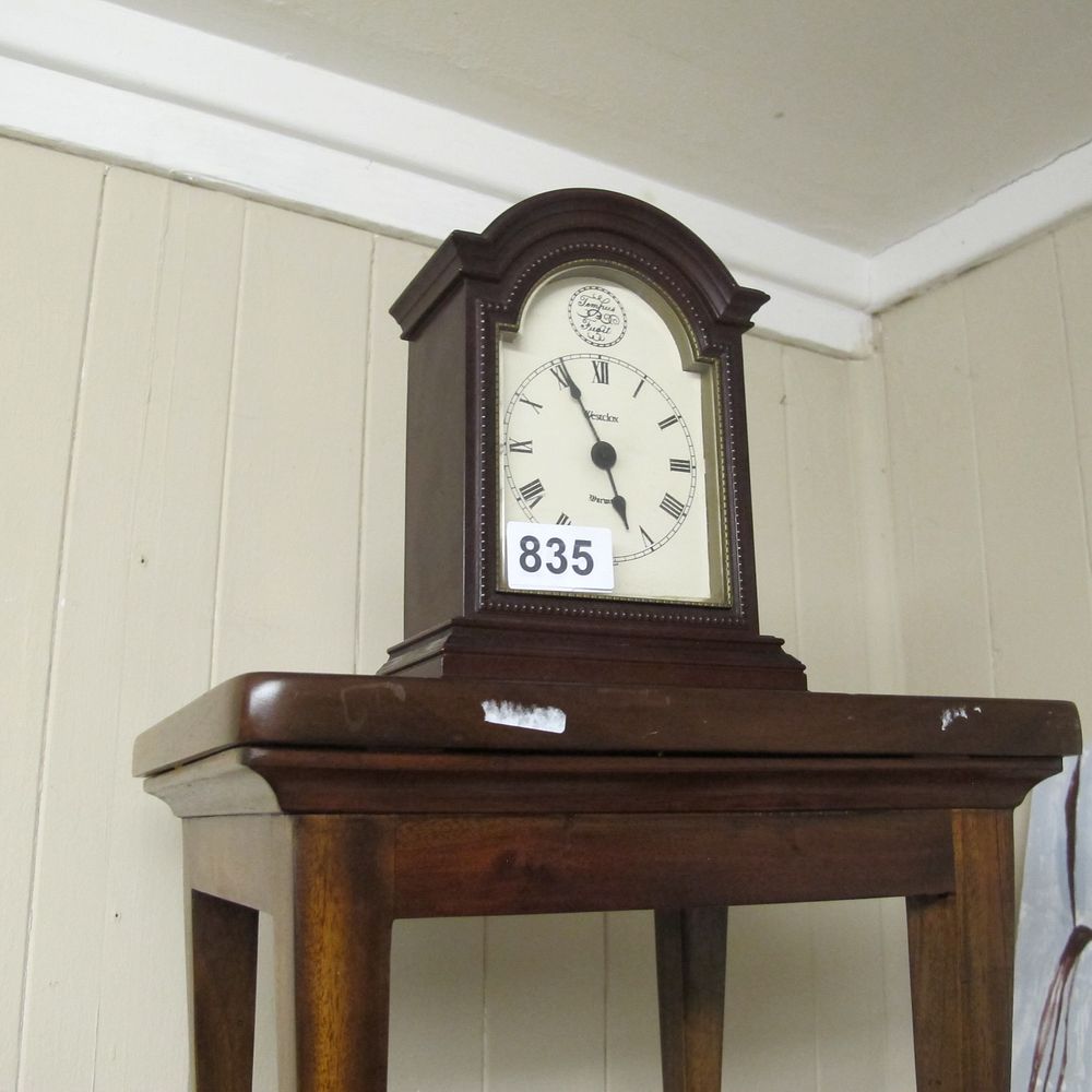 Lot 835: A Seth Thomas 346 Cornwall Mantel Clock 