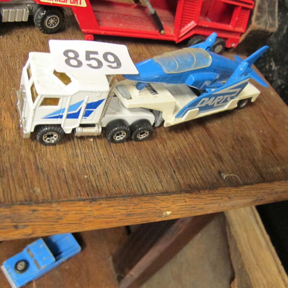 Lot 859: A Matchbox Convoy Die-Cast Vehicle model: Kenworth Aircraft...