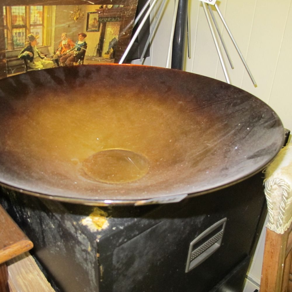 Lot 868: A Mid-Century Modern Amber Acrylic Parabolic Reflector Dish
