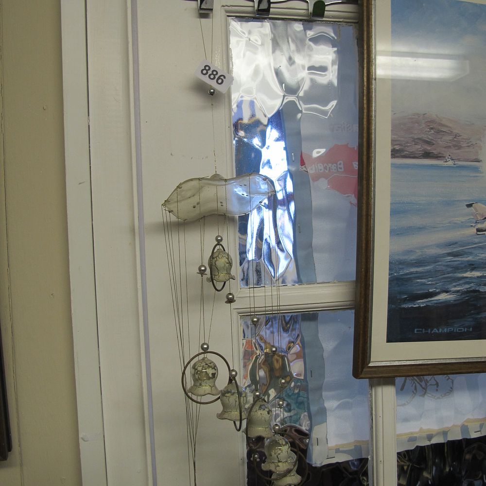 Lot 886: A Decorative Crackle Glass and Metal Fish-Themed Mobile