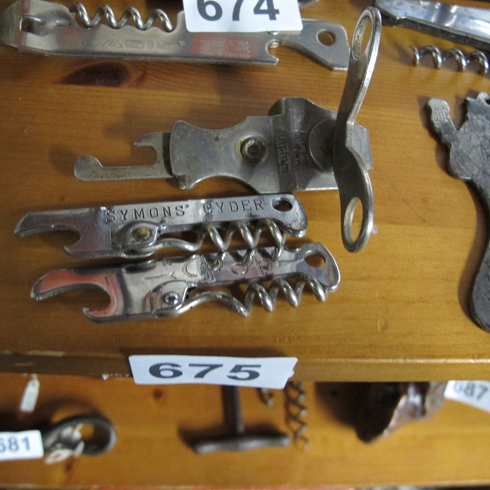 Lot 675: A Collection of Vintage British Advertising and Multi-Tool...