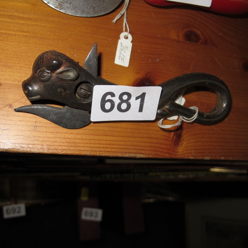 Lot 681: Victorian Cast Iron Figural Bull Head Can Opener