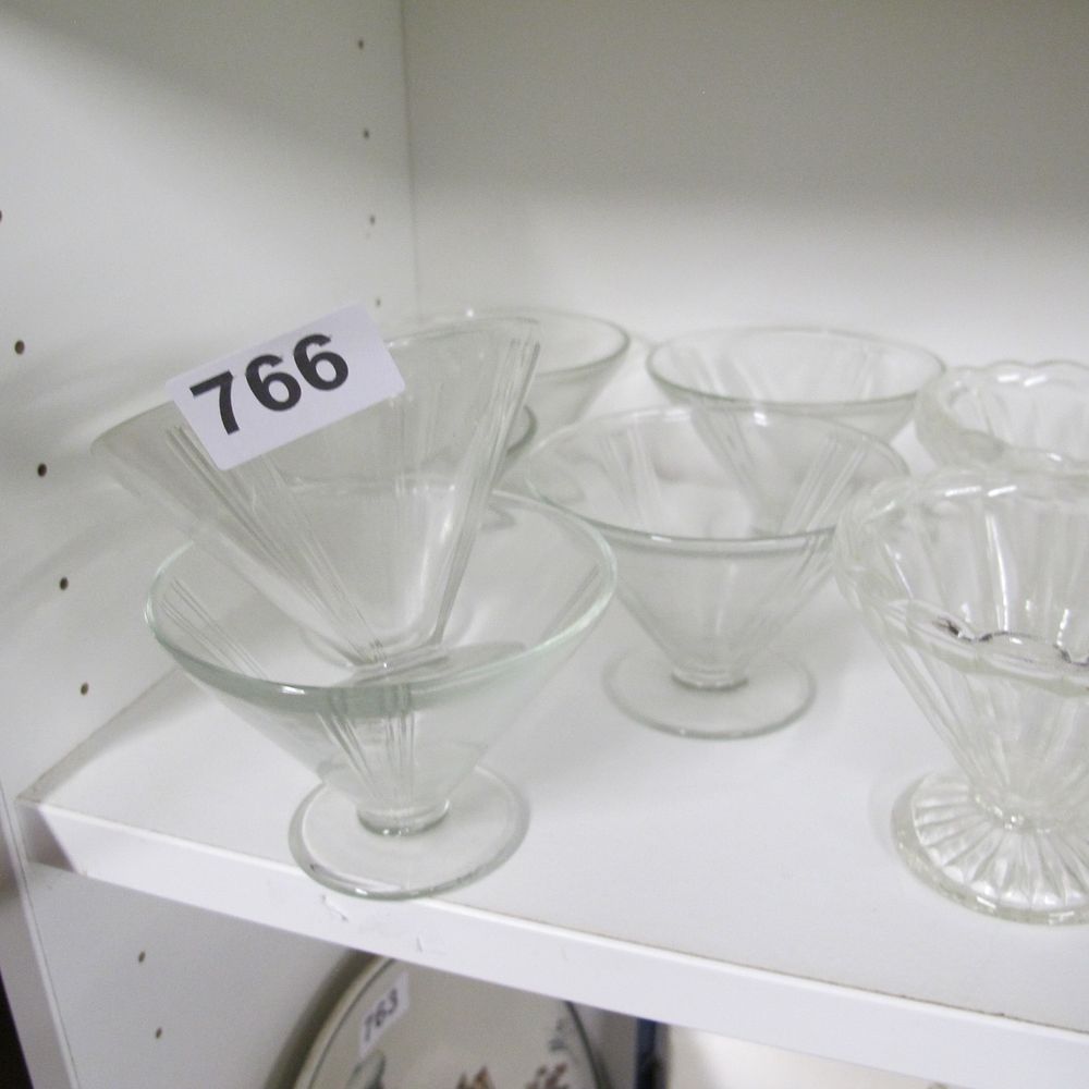 Lot 766: A Collection of Art Deco Style Clear Pressed...
