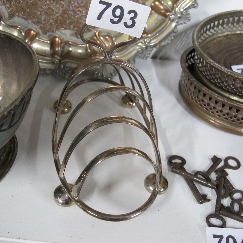 Lot 793: A late 19th or early 20th-century silver-coloured metal...